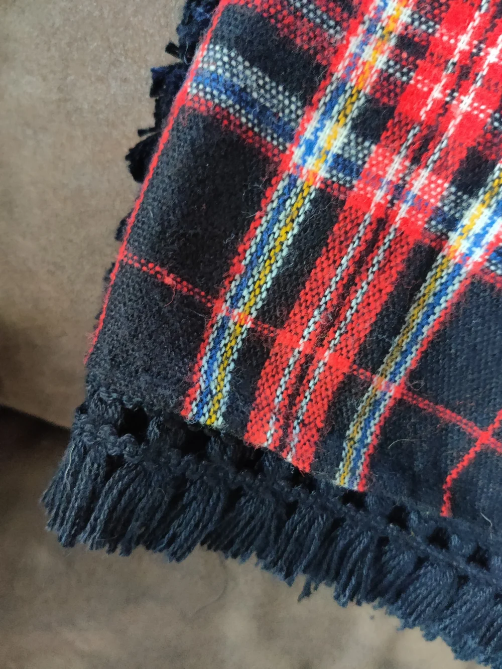 Vintage Plaid Tartan Tablecloth Throw Wool Fringe Square 56x56 Christmas Winter